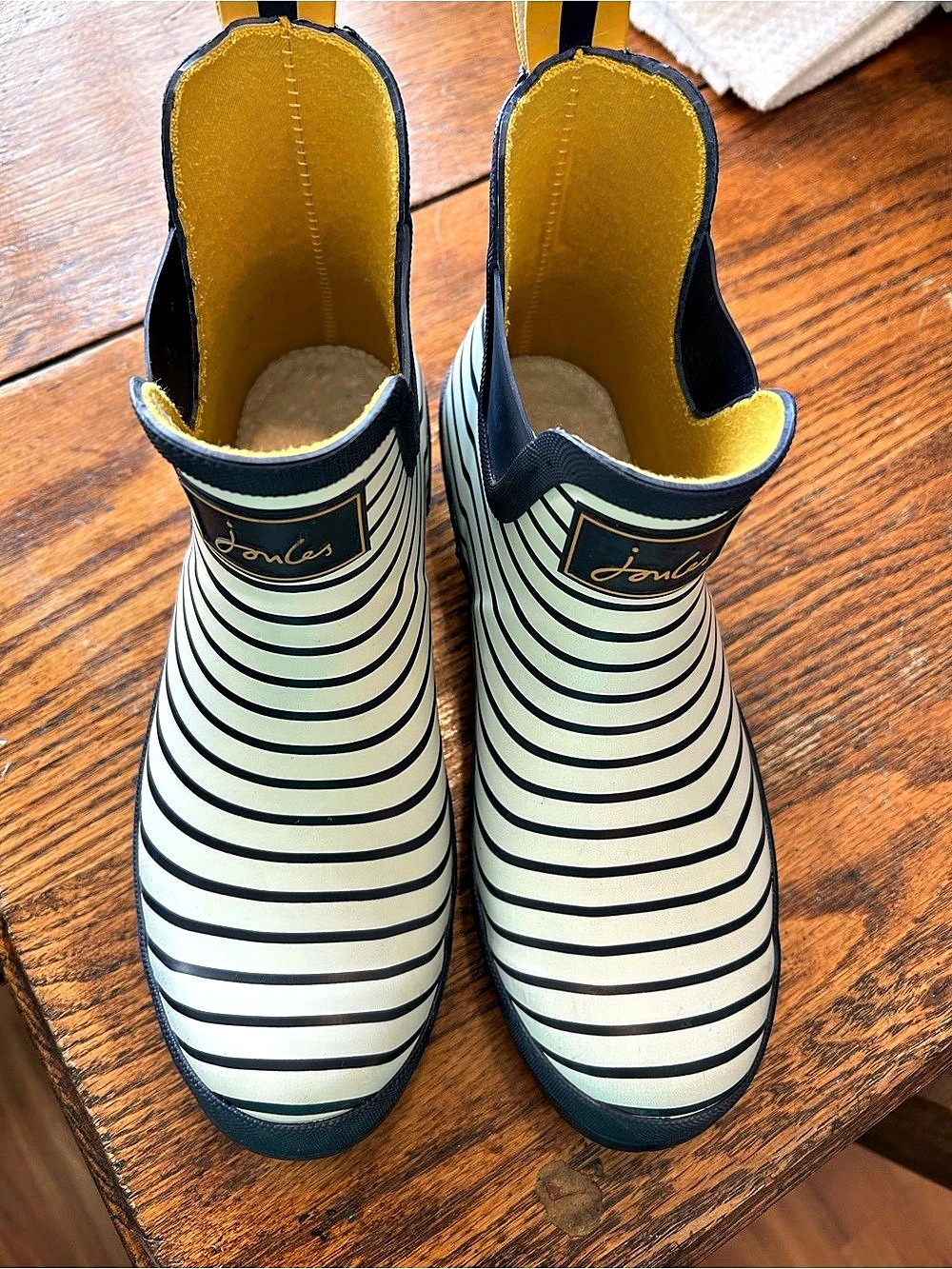 Joules Wellibob Short Stripe Rain Boots Cream & Black Size 8